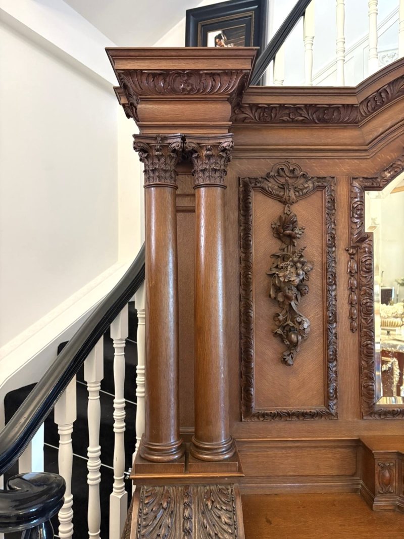 Monumental Antique Victorian Exhibition Quality Carved Oak Sideboard By Maple and Co. - Image 15